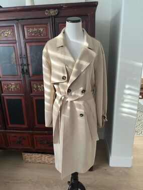 Zara Beige Double-Breasted Trench Coat with Belt Size M